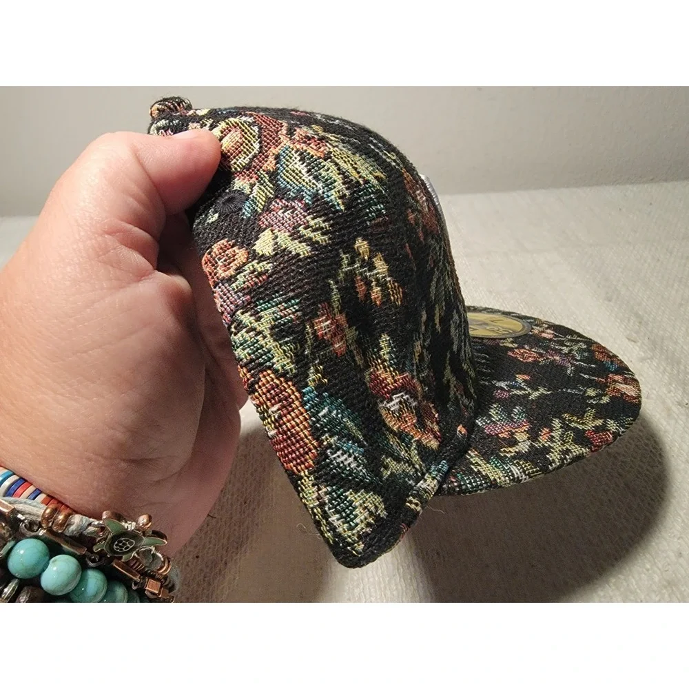 Las Vegas Raiders Hat Men Floral Corduroy 9Forty New Era Snap Back Cap 7 1/2 New